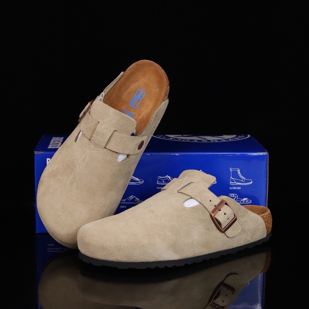 NWT Women's Taupe Suede Birkenstock Boston Shoes